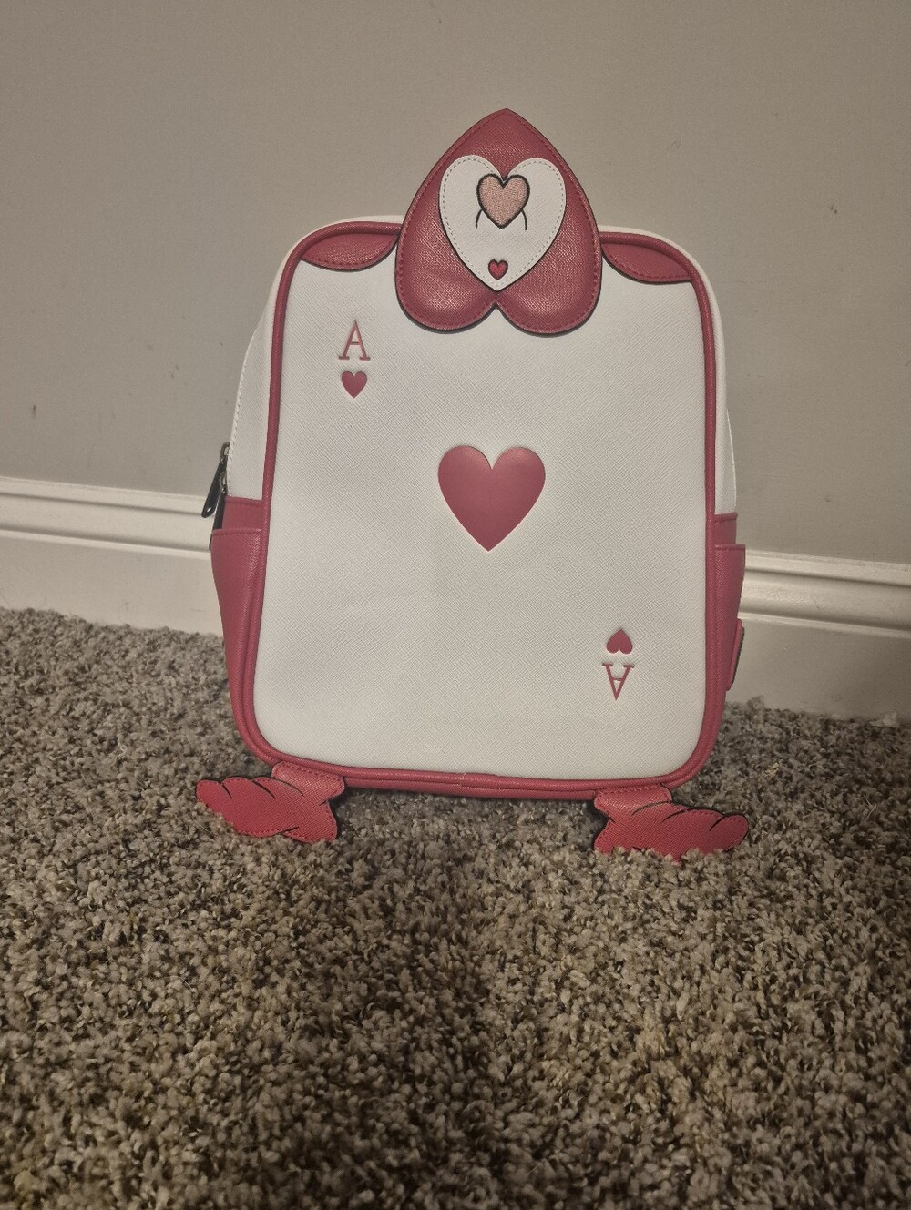 Loungefly Alice in Wonderland queen of Hearts Backpack